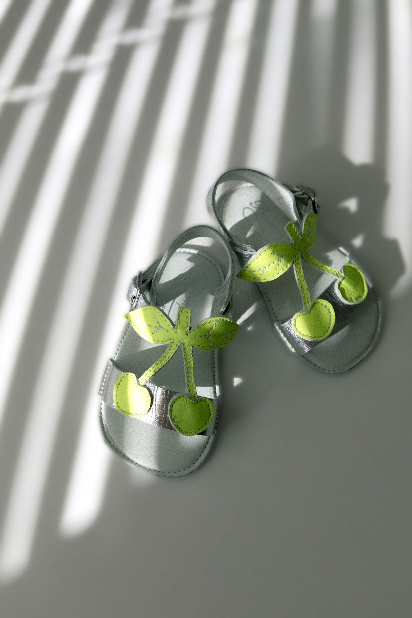 [EU18] Bonpoint Baby Leather Sandals - Silver NWOT